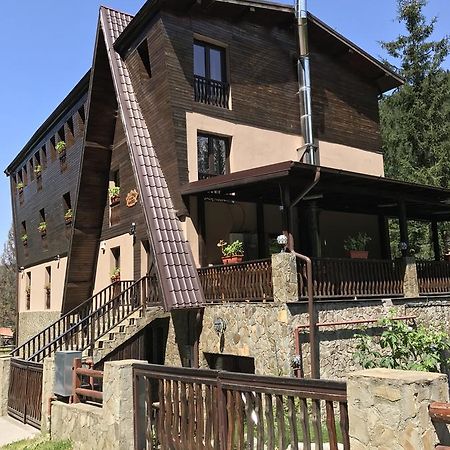 Pensiunea Mario Moeciu De Sus Exterior foto